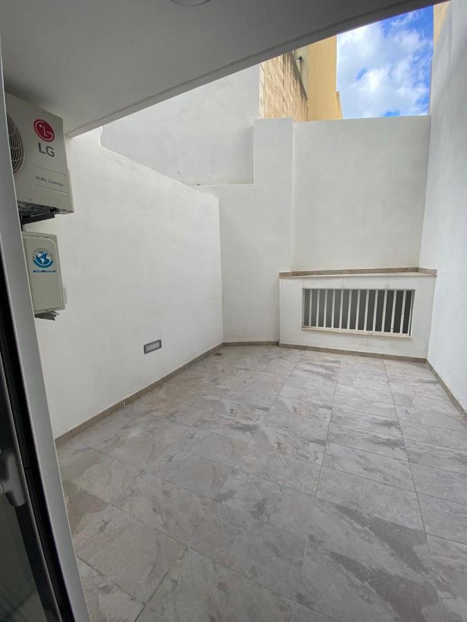 Gzira Two-Bedroom Apartment Eksteriør bilde