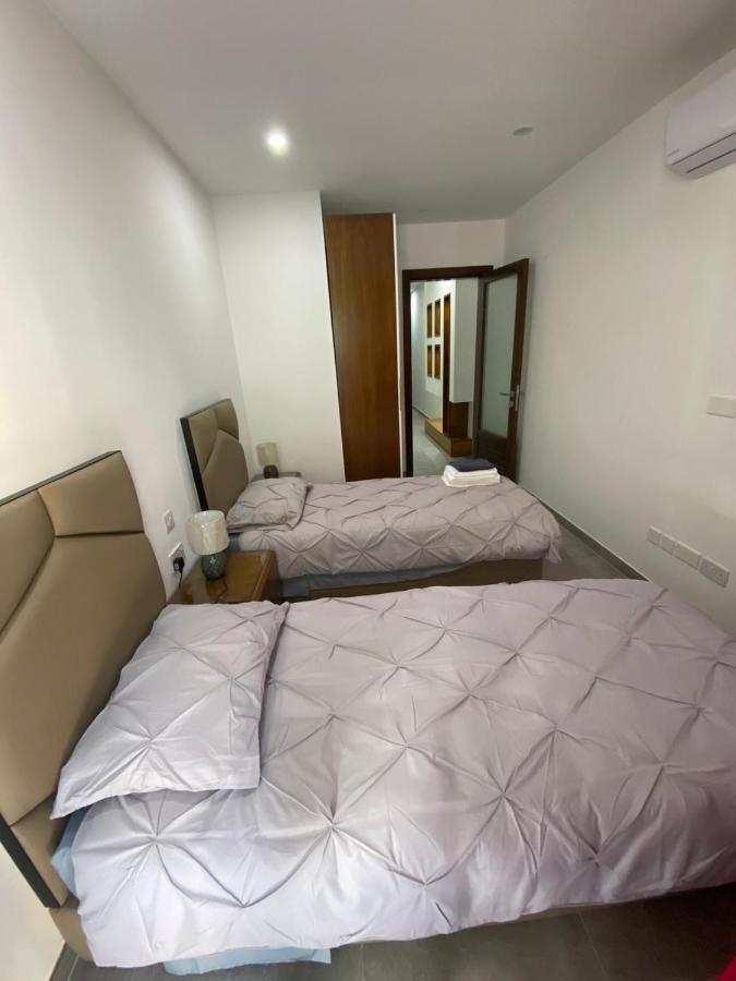 Gzira Two-Bedroom Apartment Eksteriør bilde